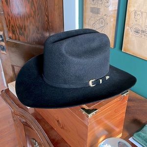 Black "Larry Mahan's" 5X by Milano Hats.